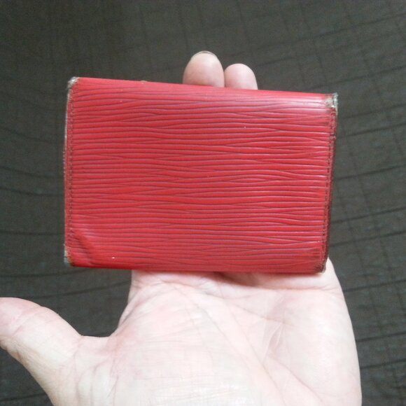 Vintage LV Louis Vuitton Epi Leather Key Holder Case Unisex Men's  Women;s - Picture 2 of 16